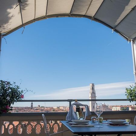 Casa Corvina Appartement Verona Buitenkant foto