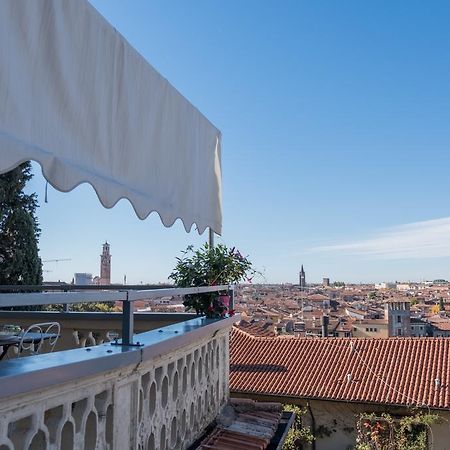 Casa Corvina Appartement Verona Buitenkant foto