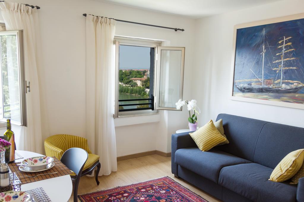 Casa Corvina Appartement Verona Buitenkant foto