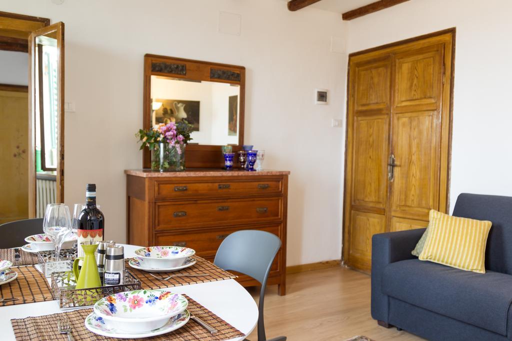 Casa Corvina Appartement Verona Buitenkant foto