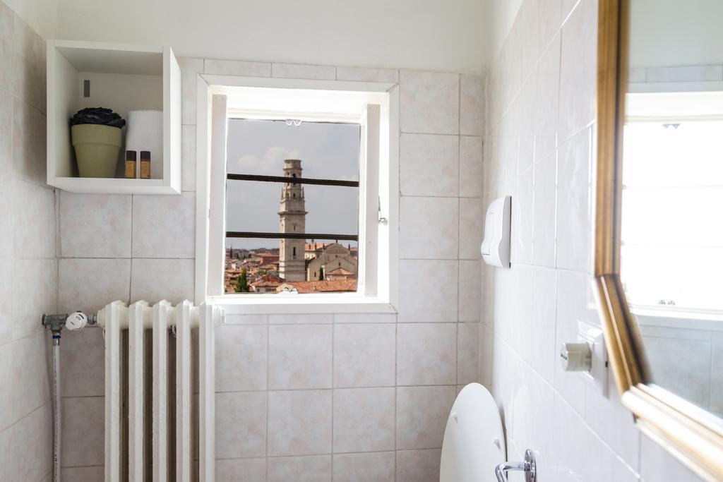 Casa Corvina Appartement Verona Buitenkant foto