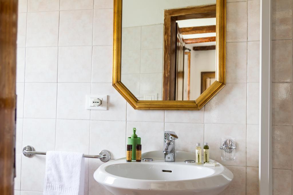 Casa Corvina Appartement Verona Buitenkant foto