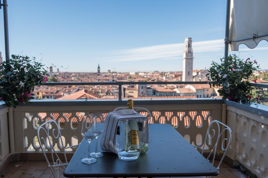 Casa Corvina Appartement Verona Buitenkant foto