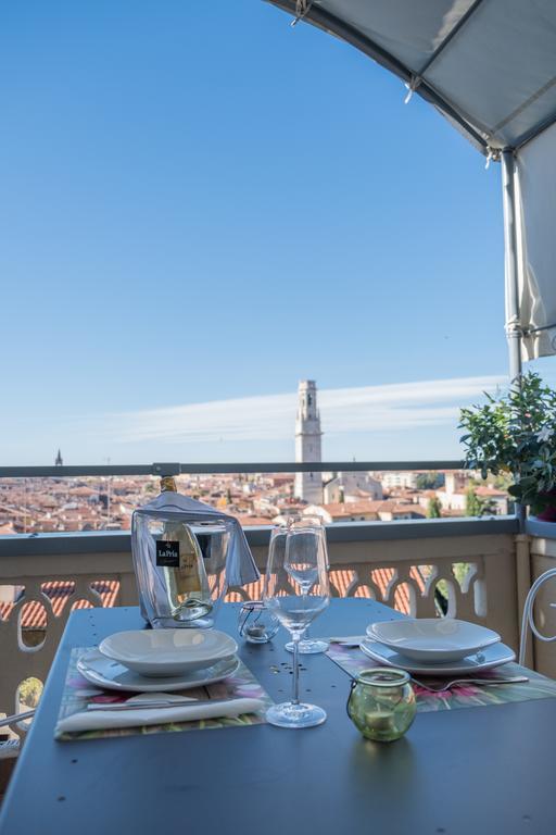 Casa Corvina Appartement Verona Buitenkant foto